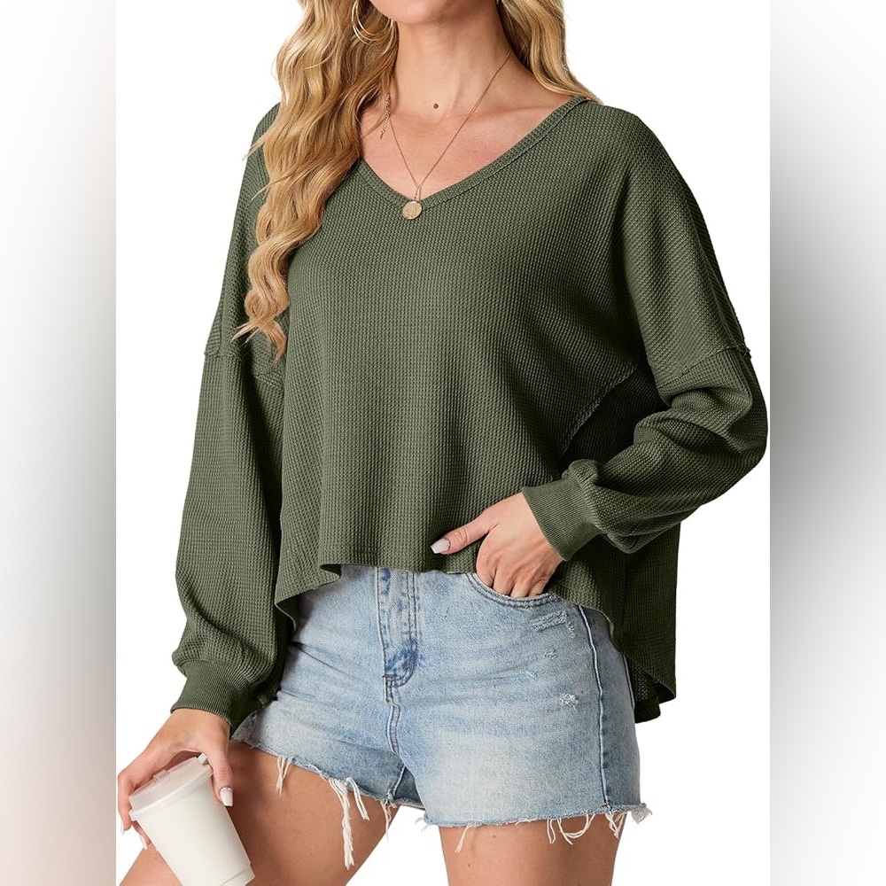 Iwollence Army Green Waffle Knit Oversized V-Neck Sweatshirt! Size Small.
